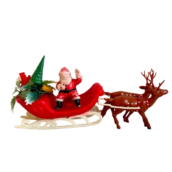 VTG Christmas Santa & Sleigh with Deer Plastic Holiday‎ Decor Made in Hong Kong - Picture 1 of 10